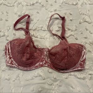 NWOT Victoria's Secret Lace Bra